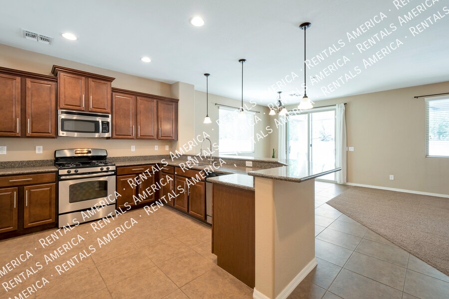 Building Photo - 274 W Sweet Shrub Ave