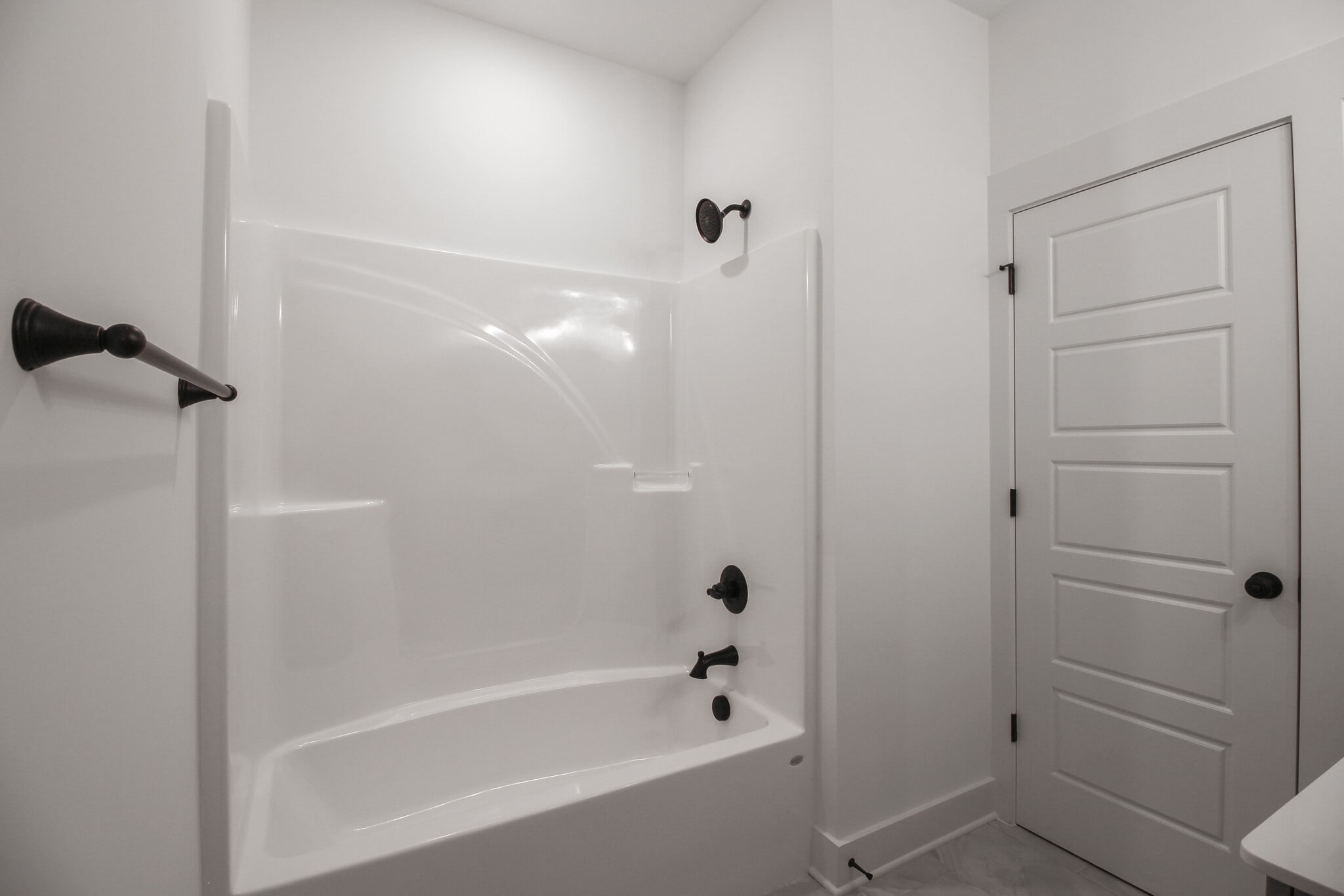 Building Photo - 2036 Warbler Dr