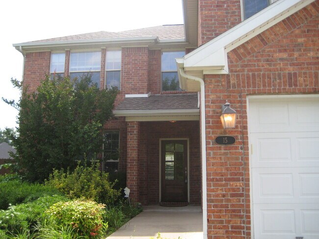Building Photo - 15 Bluestem Ln