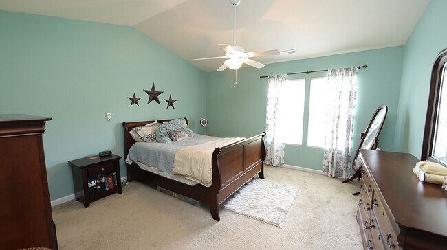 Building Photo - Immaculate Home in Collington Farms
