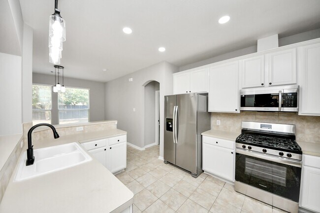 Building Photo - 13111 Porter Meadow Ln
