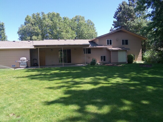 Building Photo - 1976 Scarpelli Dr
