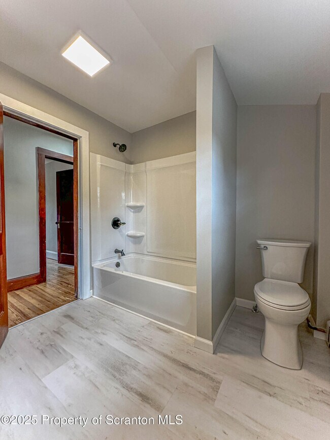 Building Photo - 1332 Lacka Trl