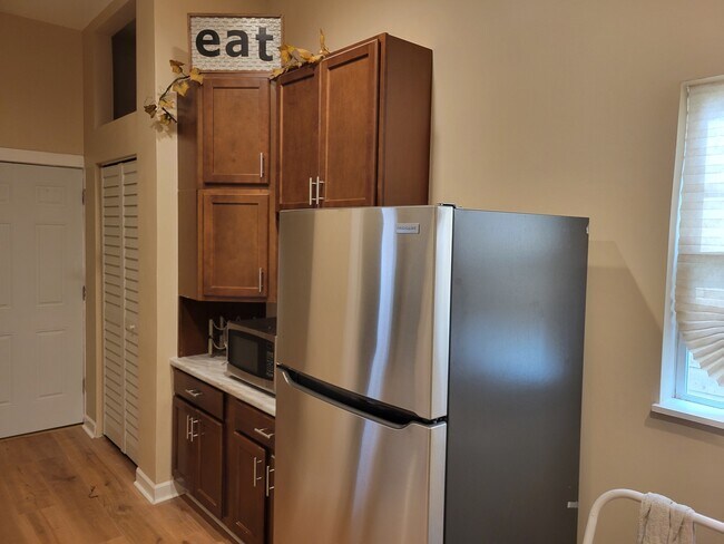 Building Photo - 5831 S Shields Ave