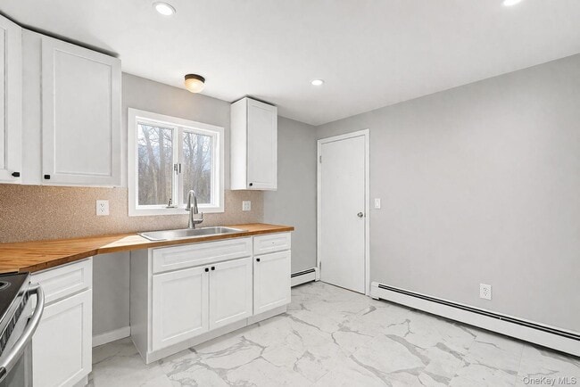 Building Photo - 8093 US-209