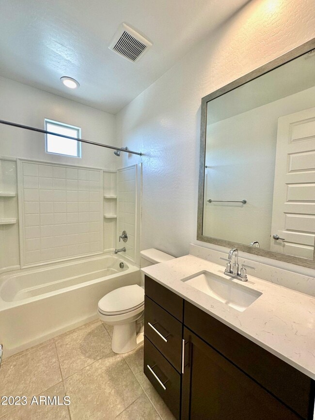 Building Photo - 4100 S Pinelake Way