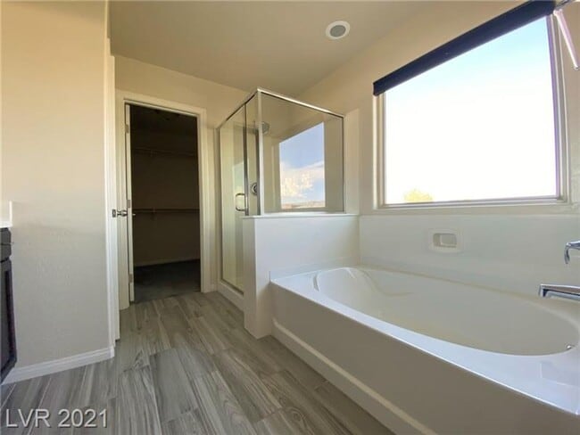 Building Photo - Modern Designed Home in a Cul-De-Sac within a Gated Southwest Community