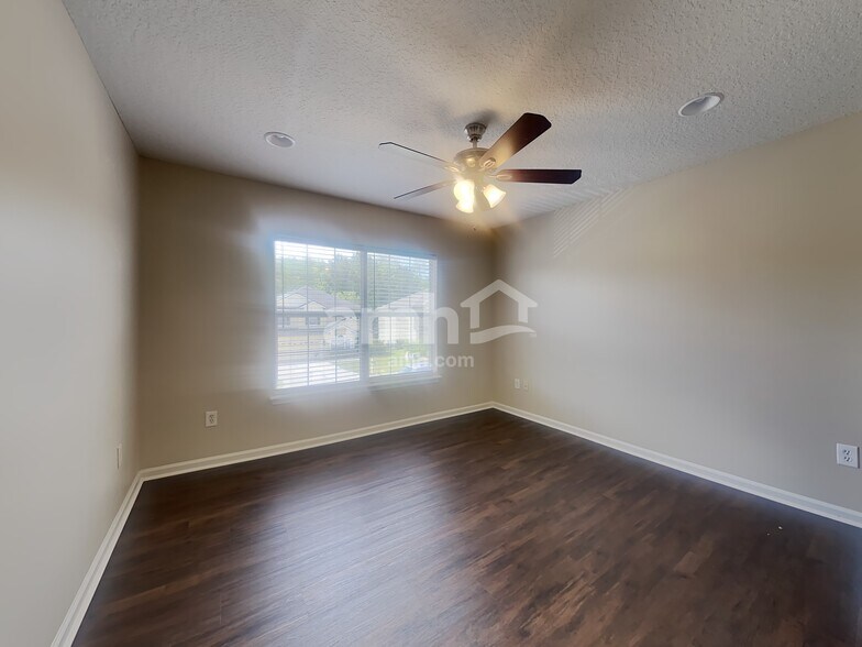 Building Photo - 2830 Harvest Moon Dr