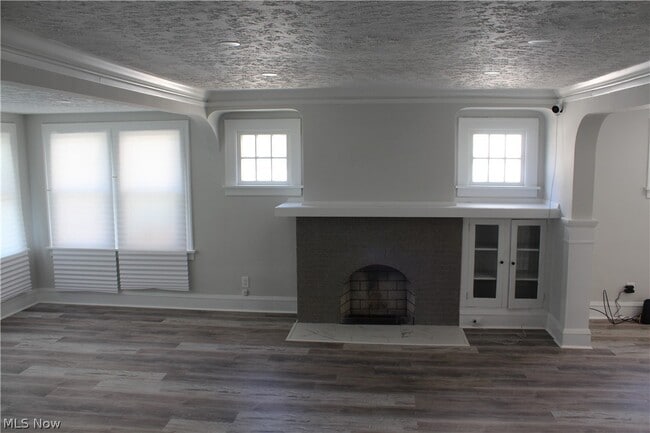 Building Photo - 3629 W 130th St