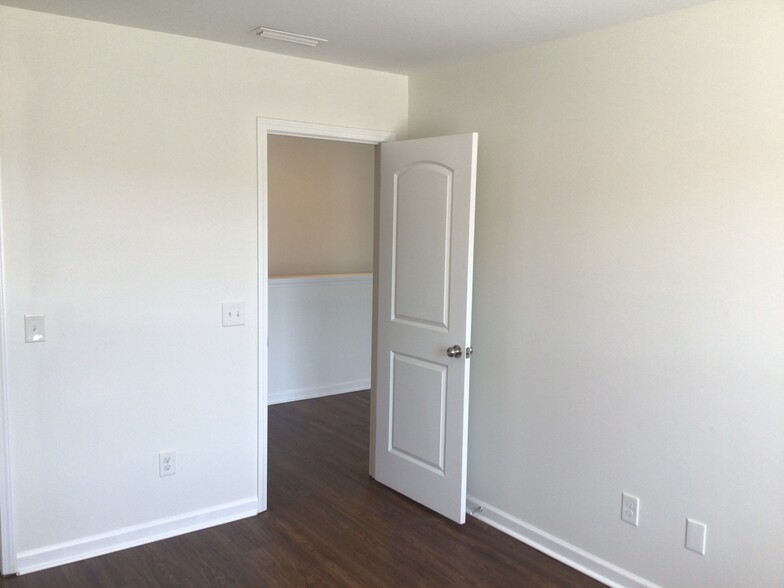 Building Photo - 4139 Medina Ct