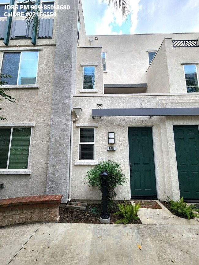 Primary Photo - Upland 3 Bedroom Condo