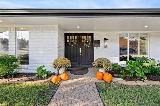 Building Photo - 3707 Pallos Verdas Dr