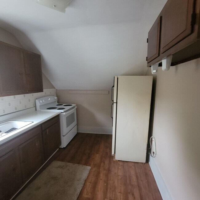 Building Photo - 127 N 9th St