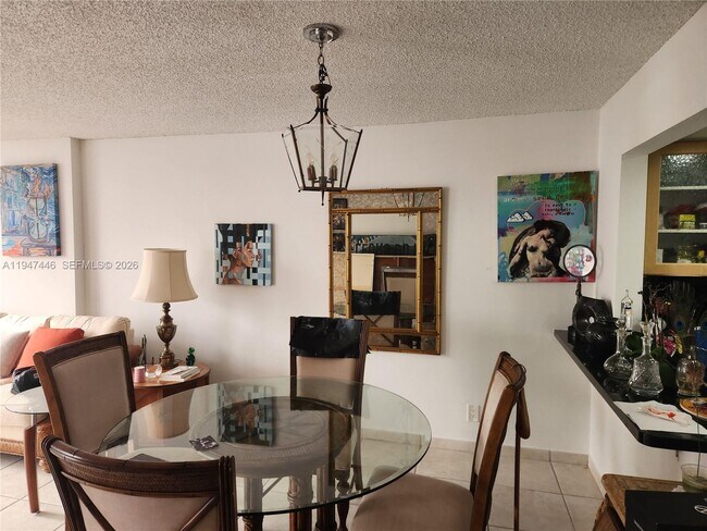 Building Photo - 1925 Brickell Ave