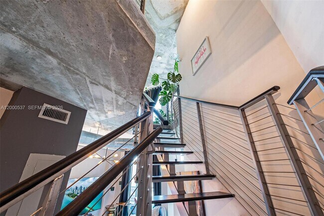 Building Photo - 690 SW 1st Ct