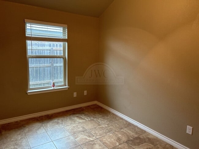 Building Photo - 406 Sladecek Dr