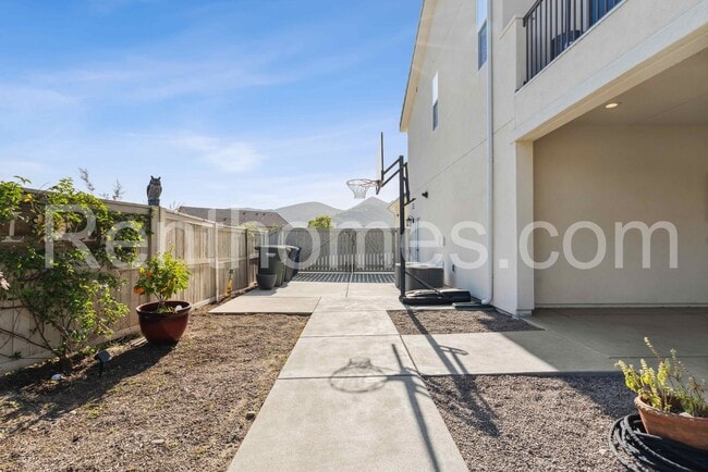 Building Photo - 21743 Deer Grass Dr