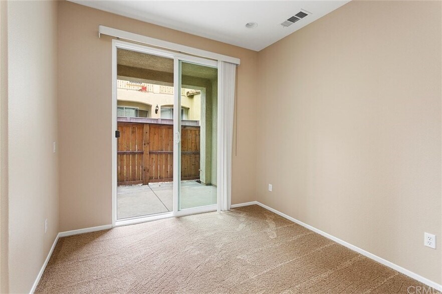 Building Photo - 41865 Davenport Way