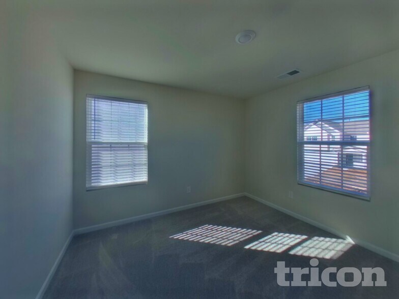 Building Photo - 139 Clairvale Ct