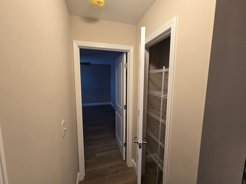 Building Photo - 2618 Cherry Farms Dr