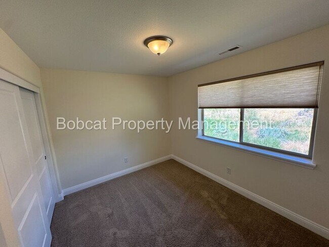 Building Photo - 1226 Saltern Dr