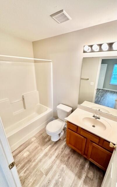 Building Photo - 10 Park Pl SE