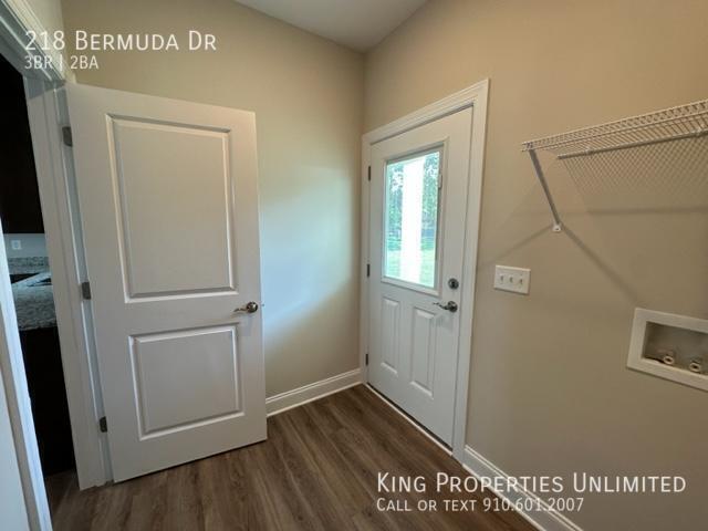 Building Photo - 218 Bermuda Dr