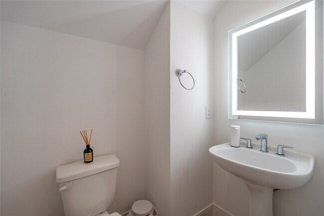Building Photo - 9806 Blissful Pr Ln