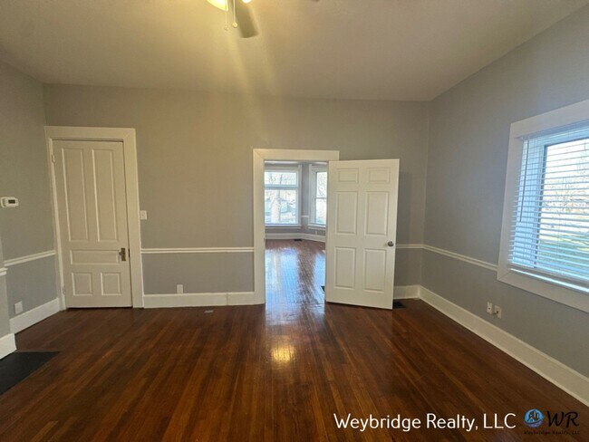 Building Photo - 8402 Curzon Ave