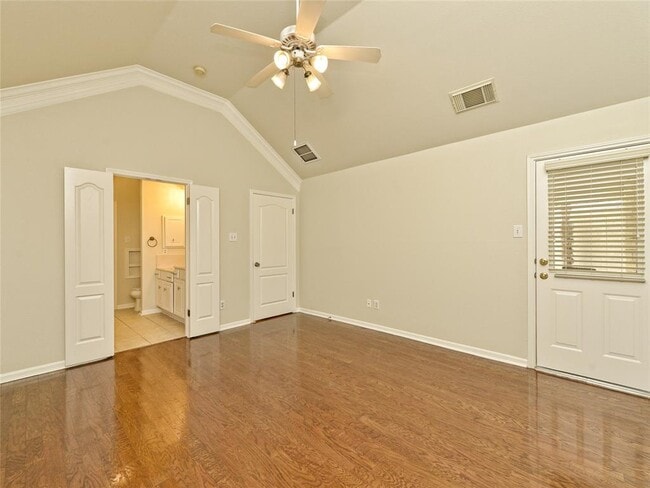 Building Photo - 11 Troon Dr