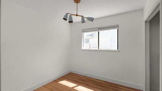 Building Photo - 6601 Blarwood Dr