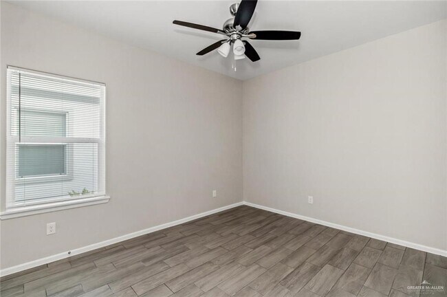 Building Photo - 11 West Dr