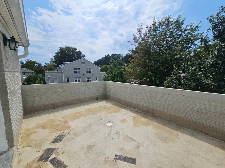Building Photo - 814 S Arlington Mill Dr