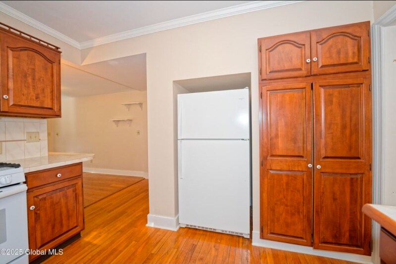 Building Photo - 2550 Troy-Schenectady Rd