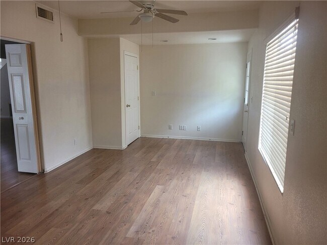 Building Photo - 4013 Forest Knoll Ln