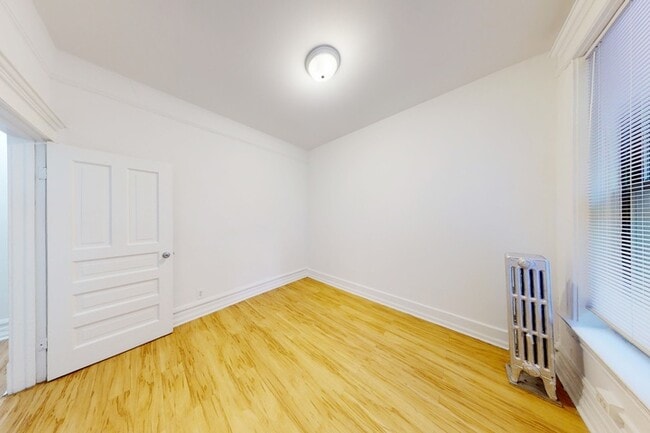 Floorplan - 5401-5403 S. Woodlawn Avenue