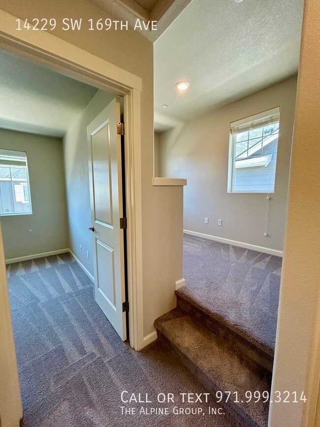 Building Photo - 14229 SW 169th Ave