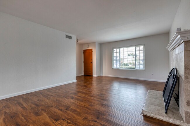 Living Room - 4338 Mount Elbrus Ct