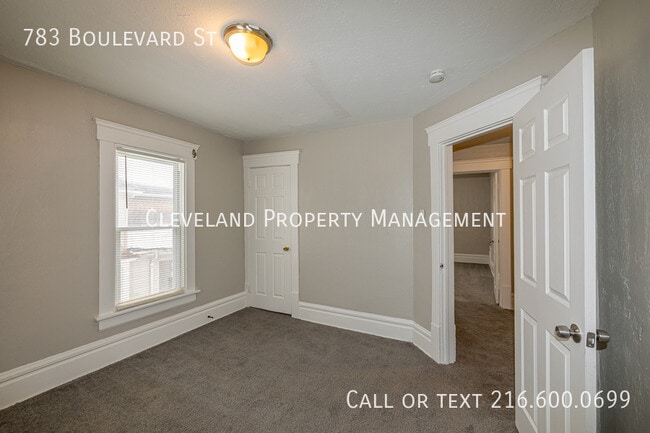 Building Photo - 783 Boulevard St