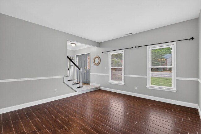 Building Photo - 898 Gunston Ct