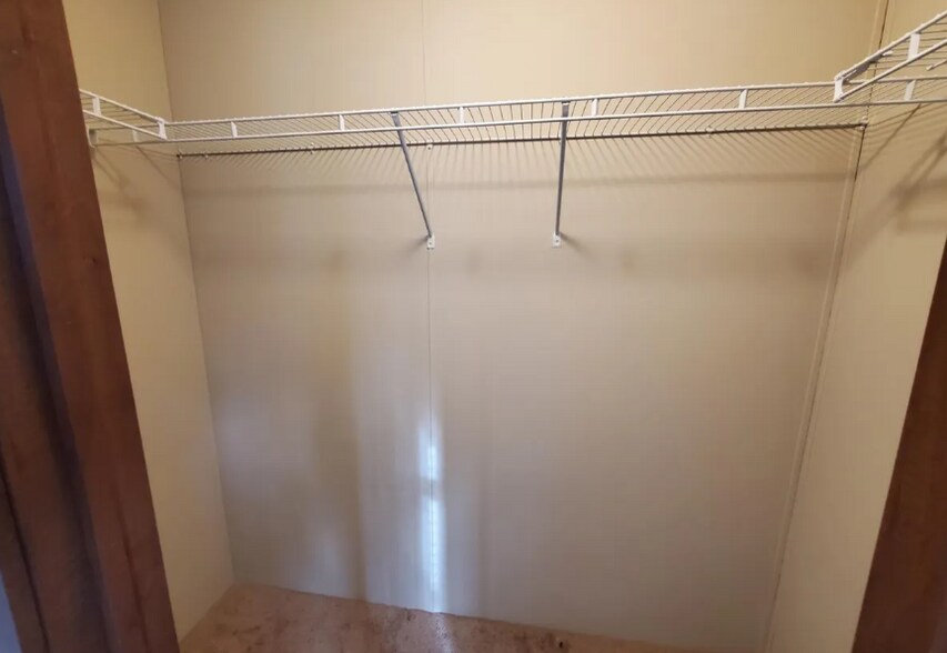 Building Photo - 332 Fox Chase Blvd