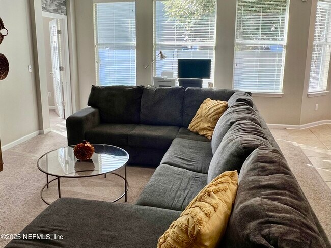 Building Photo - 1420 Creek Point Blvd