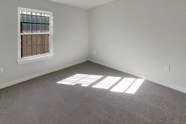 Building Photo - 4640 Corregidor St