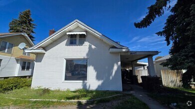Building Photo - Lovely 3 bed 2 bath home in North Spokane