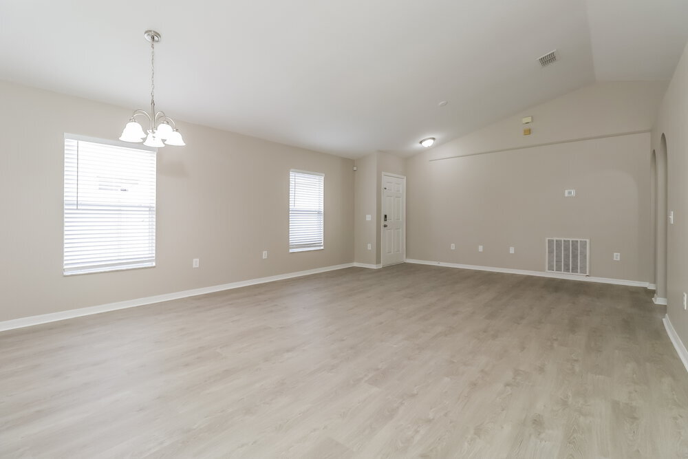 Building Photo - 17047 Ongar Ct