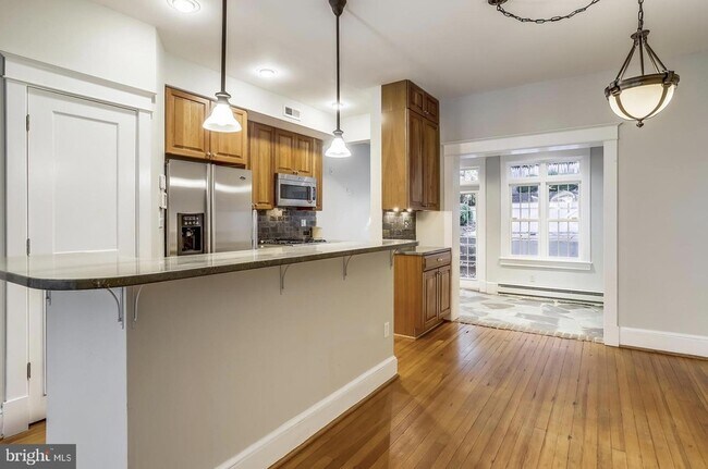 Building Photo - 2031 37th St NW