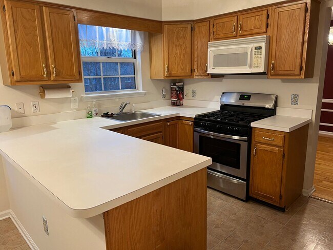 Building Photo - Lovely Bethlehem Township single family ho...