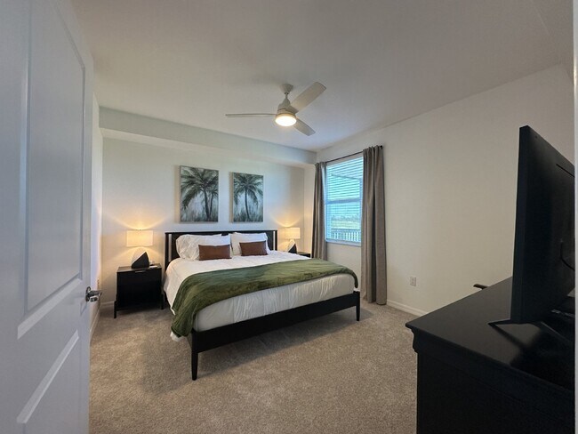 Building Photo - "Spacious 3-Bed with 2 Baths Condo in Prime Venice Location"