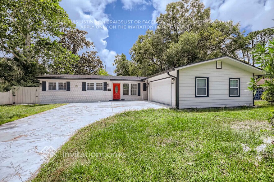 Building Photo - 7912 Argentine Dr W