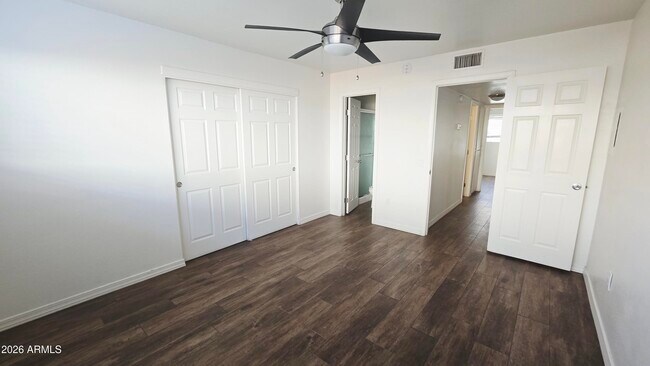 Building Photo - 4431 N 53rd Ln